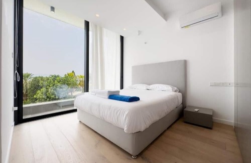 Chlorakas Villa | Sunset Park Villa