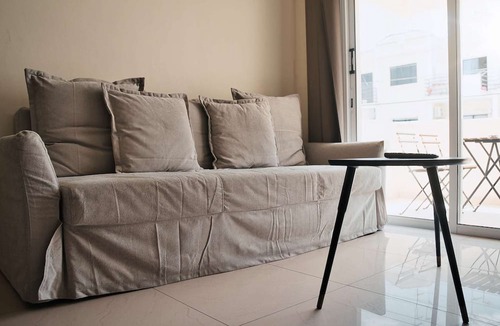 Skala Apartment | Sunny 2BR Getaway Steps from the Beach + Wi-Fi - Sunny 2BR Getaway Steps from the Beach + Wi-Fi