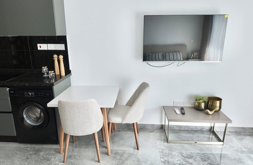 Trikomo House | La Joya