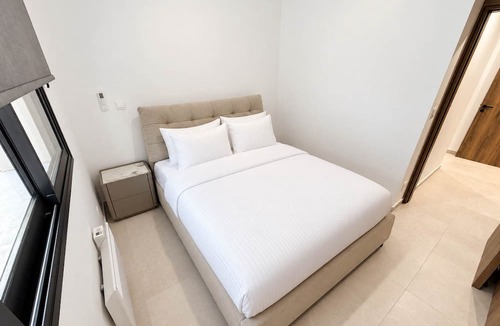 Lakatamia Apartment | Cecilia Suite #102 - 1BDR - 24/7 Concierge