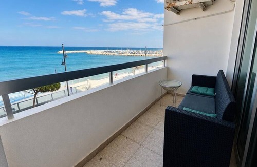 Larnaca Apartment | 2BR Seafront Apt. in center with community pool