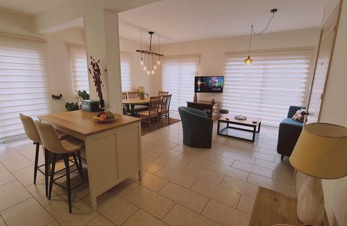 Neapolis Apartment | STAY Naturaleza Penthouse