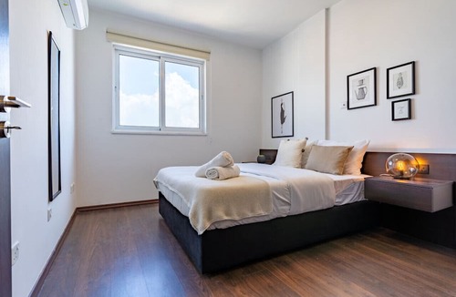 Larnaca Apartment | Harbor 401: Stylish 1-Bedroom Apartment in Larnaca