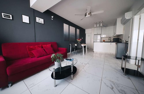 Skala Apartment | Cozy Sea View Apt w/pool access + Netflix