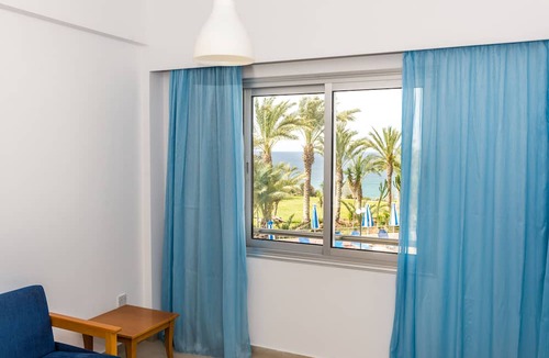 Chlorakas Apartment | Helios Bay Hotel Apartments