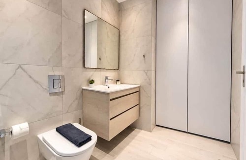 City Centre Apartment | 360 SkyHigh Luxury Residence