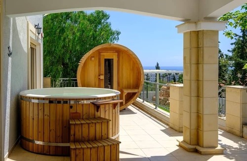 Agios Tychon Villa | Pool Jacuzzi Sauna The Blue Pearl Seaview Villa