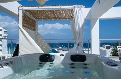 Protaras Villa | Seafront Protaras Resort