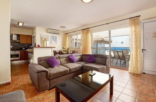 Protaras Villa | Seafront Protaras Resort