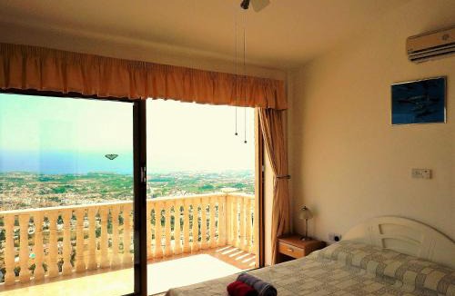 Peyia Town Villa | Villa Athena