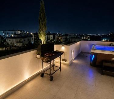 Nicosia Apartment | penthouse vibes jacuzzi nights Lefkosa Hamitköy