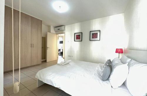 Larnaca City Centre House | Modern City Centre Apt with Pool - City Flats 303