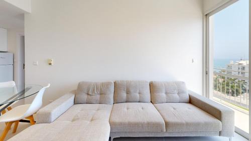 Agios Tychon Apartment | MareStays - Sea View Apartment with Pool