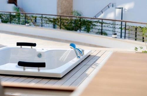 Bahceli Apartment | Mykonos Homes - Private Jacuzzi & Mountain View Apartment 4 by Azur Prime