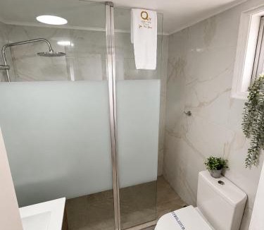 Larnaca City Centre Apartment | Quattro Beachfront Sea View Ap 53