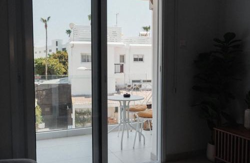 Paphos Apartment | Modern 2-Bed Apartment Steps to Sea & Marina