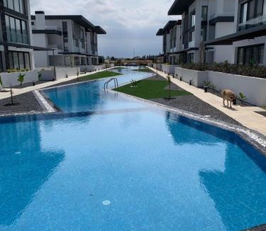 Yeni Bogazici Apartment | Dreamlike Three-Bedroom Apartment - Olive Court I