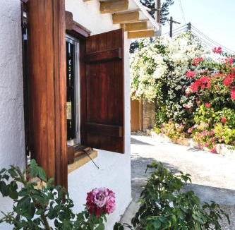 Miliou House | Hidden Valley - Charming 2BR House in Miliou