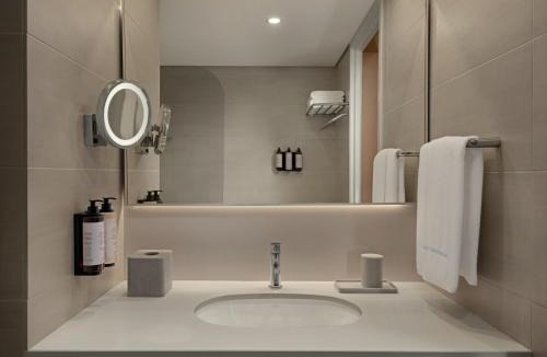 Agios Tychon Hotel | Mediterranean Beach Hotel
