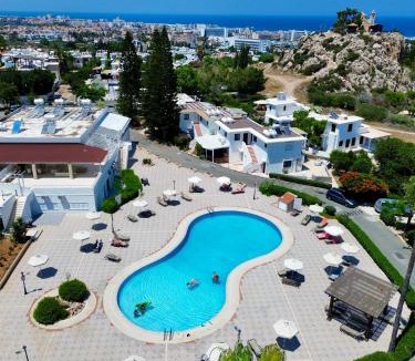 Protaras Apartment | Olive & Sage 3BR Walking distance to Protaras and Pool