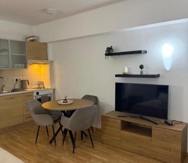 Agios Tychon Apartment | Palatino Studio Apartment Near Beach