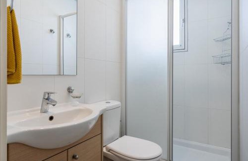 Egkomi Apartment | Modern Elegant UNIC Studio Suite