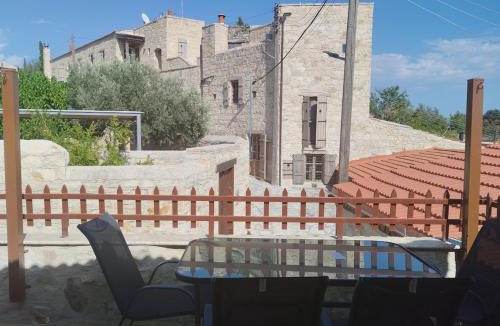 Lofou House | Polymnias Place
