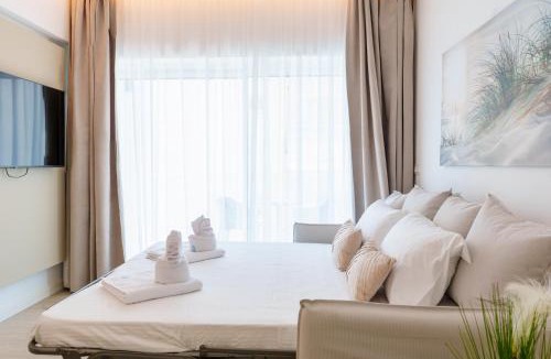 Larnaca Apartment | Dinglis Beach Hotel Suites