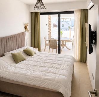 Bahceli Apartment | Mykonos Homes retreat with private jacuzzi & pool at Northern Cyprus