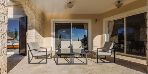 Tala Villa | Resitour - Perneri Four Bedroom Villa