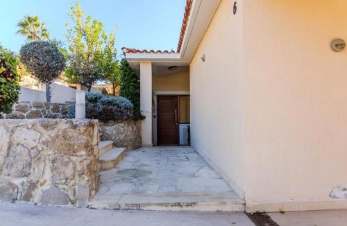 Tala Villa | Resitour - Perneri Four Bedroom Villa