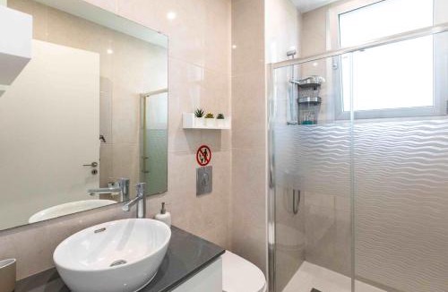 Larnaca Apartment | Lemon Tree 1-BR Apt with Terrace & Pool in Livadia
