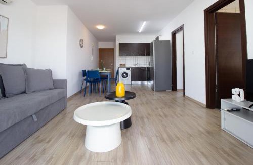 Lykabittos Apartment | Bright 1BR with Balcony, Lykavitos, Nicosia