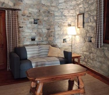Laneia House | Phaedrus Living Lania Traditional Cottage