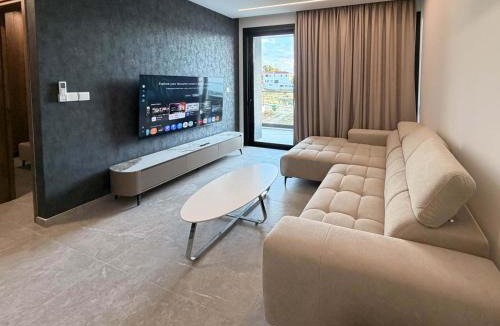 Lakatamia Apartment | Cecilia Luxury Suite
