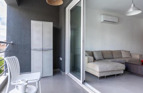 Egkomi Apartment | Modern Bright 1BR City Suite