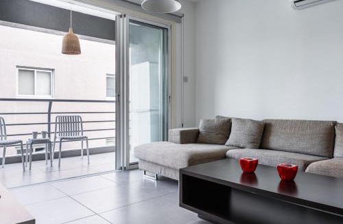 Egkomi Apartment | Modern Bright 1BR City Suite