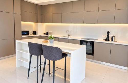 City Centre Apartment | 360 SkyHigh Luxury Residence