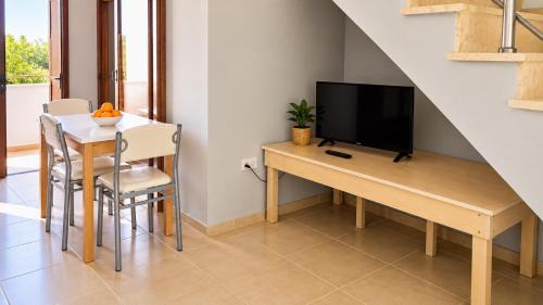Karavas Hotel | Sea & Sky Seafront Bungalows at Escape Beach