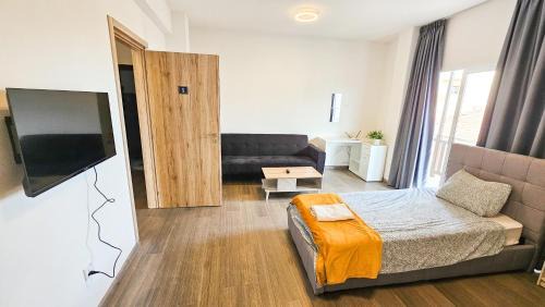 Larnaca City Centre House | Downtown Rooms, 200m from Marina Beach