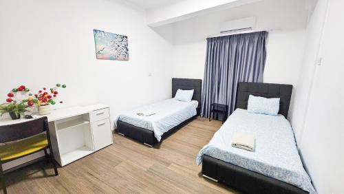Larnaca City Centre House | Downtown Rooms, 200m from Marina Beach