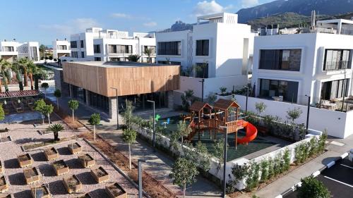 Karavas Apartment | Mediterra Defne Bahçe Manzaralı Modern Daire