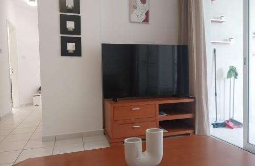 Universal Apartment | Comfortable and Ideally Situated