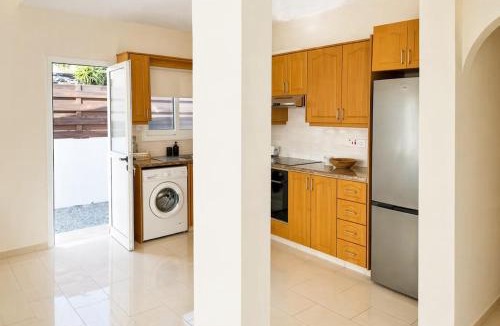 Emba House | Sea Breeze Villa Private Pool and Sea View