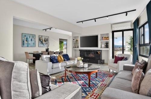 Historical Center Apartment | Amber View Penthouse 220sqm- overlooking downtown