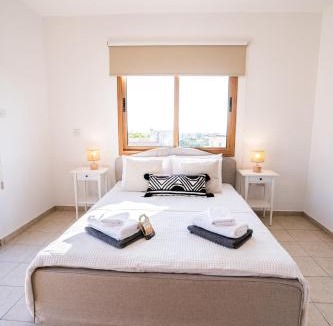 Peyia Town Villa | Casa Alba Modern Boho Villa with private Pool near to Sea, Paphos