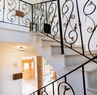 Peyia Town Villa | Casa Alba Modern Boho Villa with private Pool near to Sea, Paphos