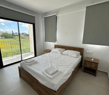 Anarvagos House | Lemonia Modern Maisonette Fresh 3-BDR Family