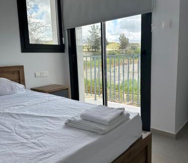 Anarvagos House | Lemonia Modern Maisonette Fresh 3-BDR Family