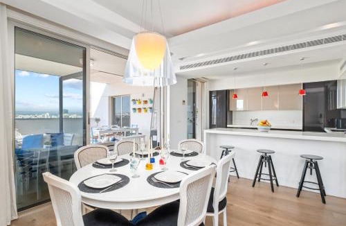 Larnaca City Centre Apartment | City Penthouse
